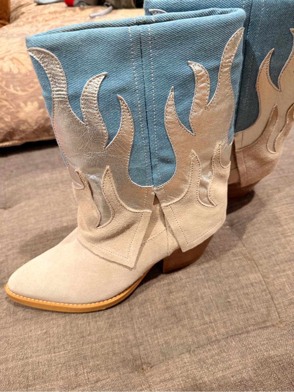 Women’s Two-Tone Blue and Cream Western Cowgirl Boots